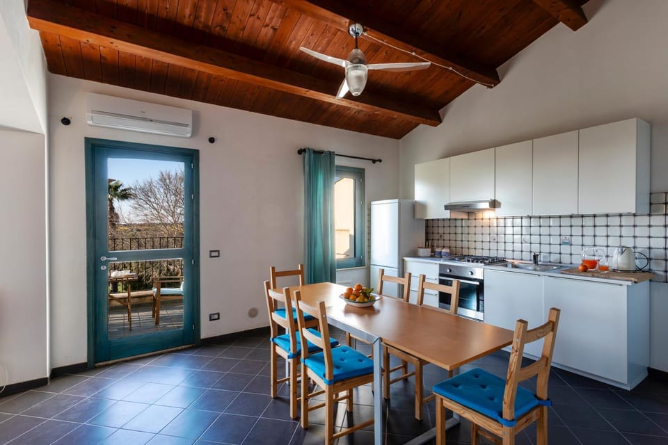 TV and multimedia, Balcony/Terrace, Kitchen or kitchenette, Living room, Dining area, internet, pet friendly, air conditioner