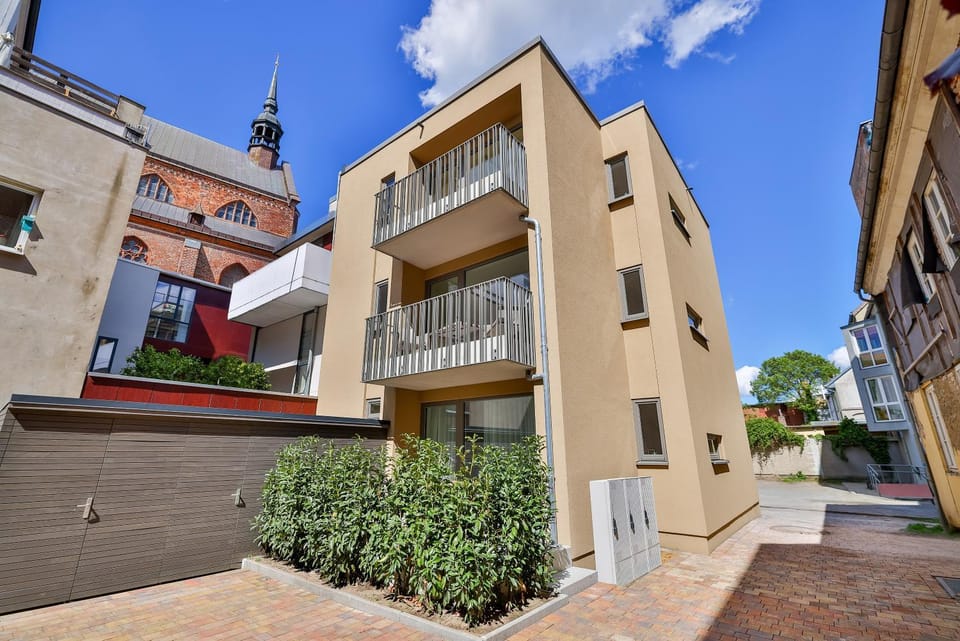 Property building, Balcony/Terrace