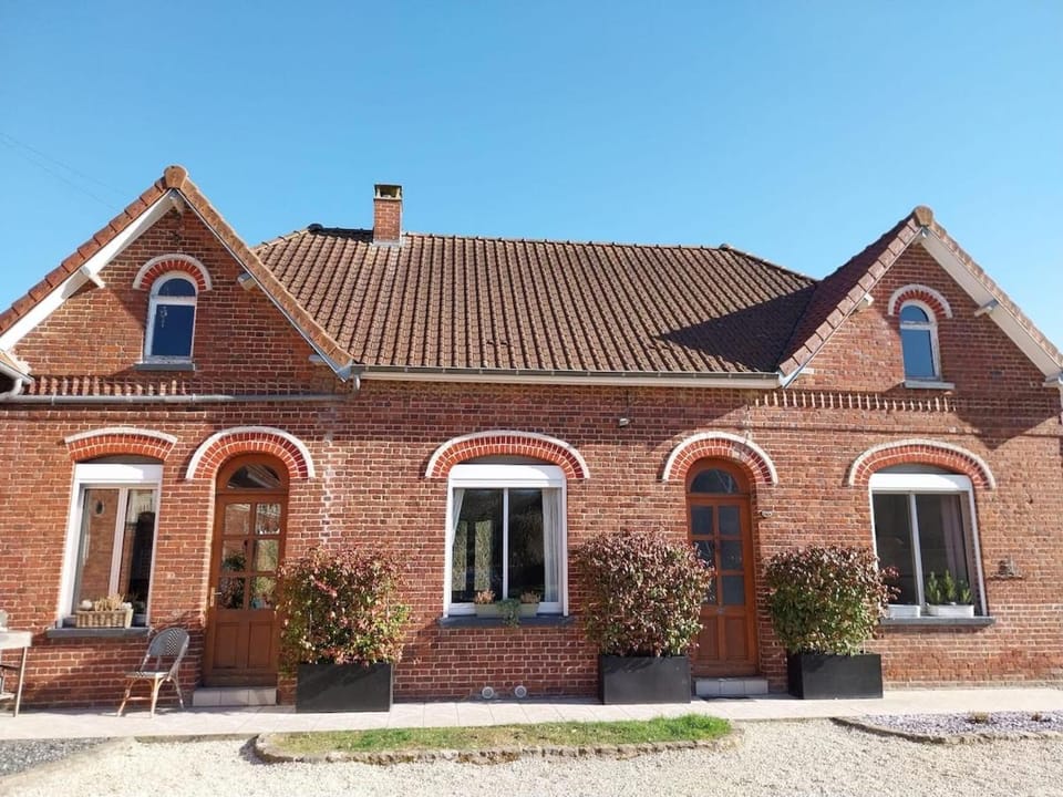 Property building, Day