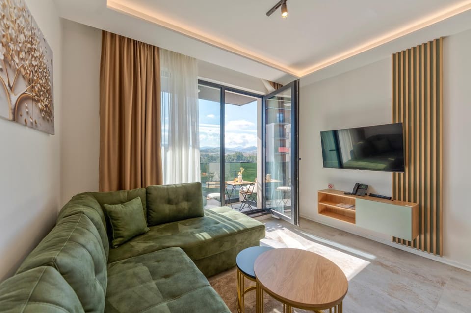 Living room, Seating area, Evening entertainment