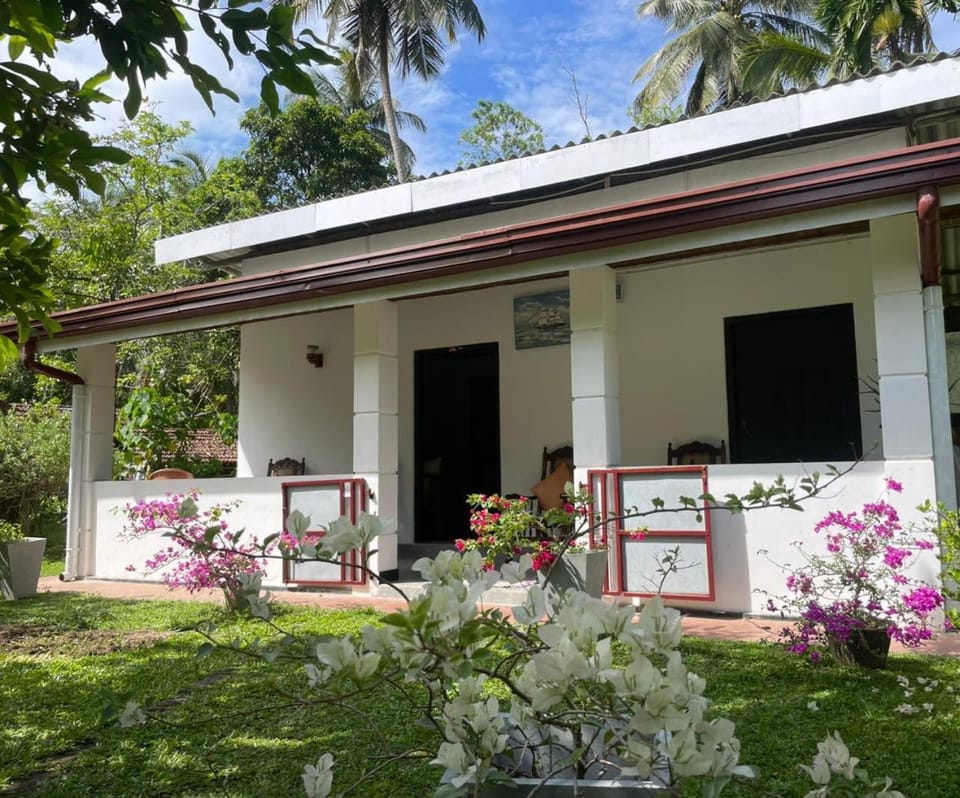 Chaaya Cottage Apartment in Western Province