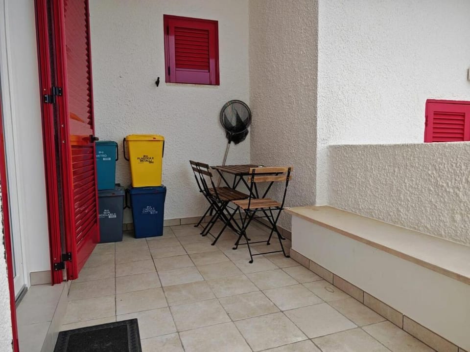 Sea View and Relaxation Apartment with Garden Apartment in Torre Vado
