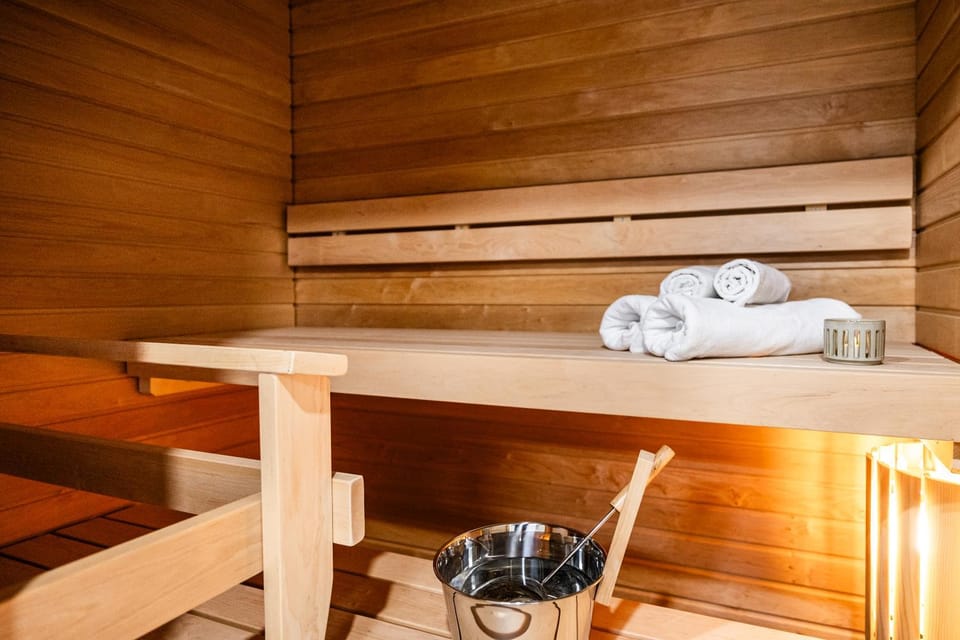 Sauna, towels
