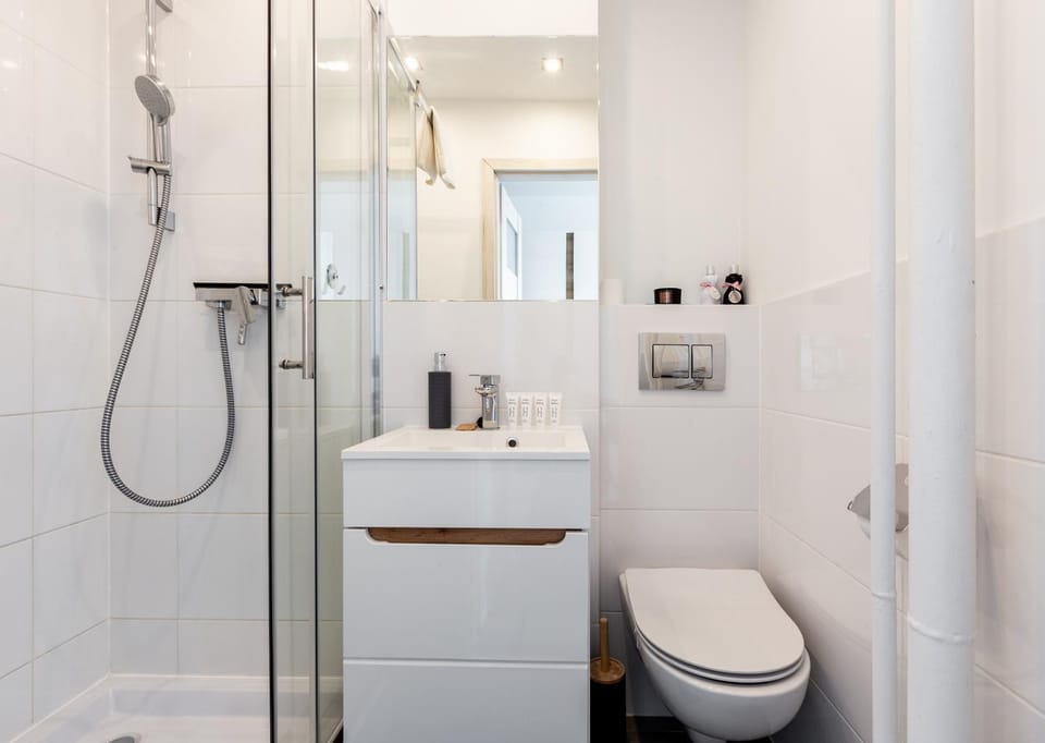 Shower, Toilet, Bathroom