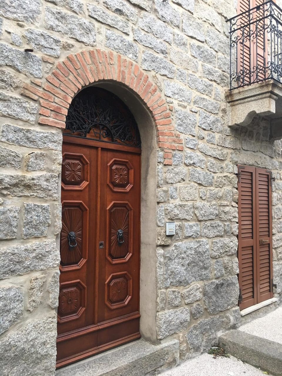 Facade/entrance