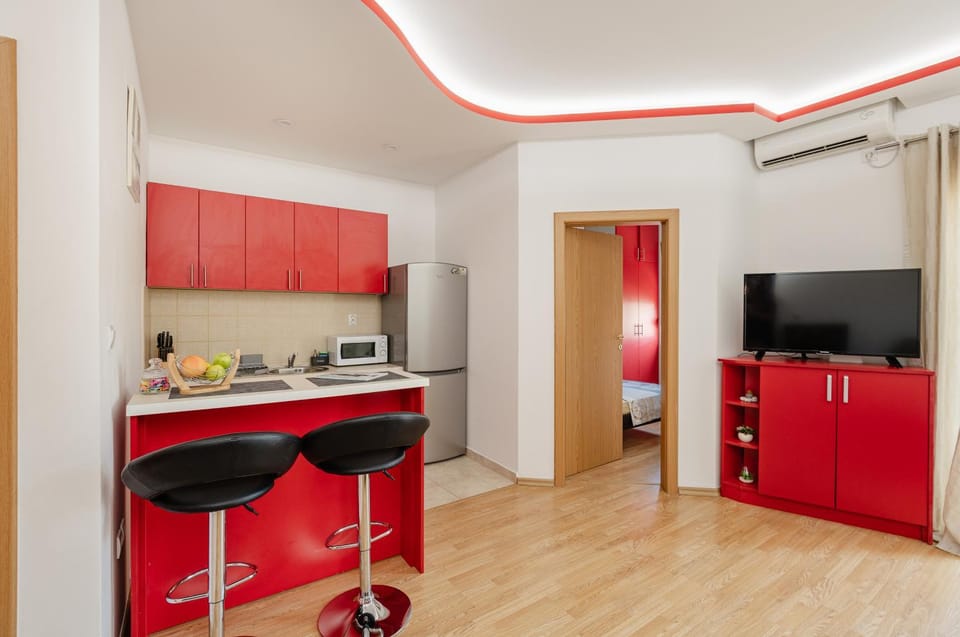 TV and multimedia, Kitchen or kitchenette, Dining area, minibar, pet friendly