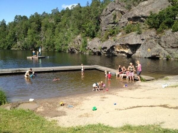 Cozy cottage with sauna at Tyresta close to Stockholm House in Stockholm County