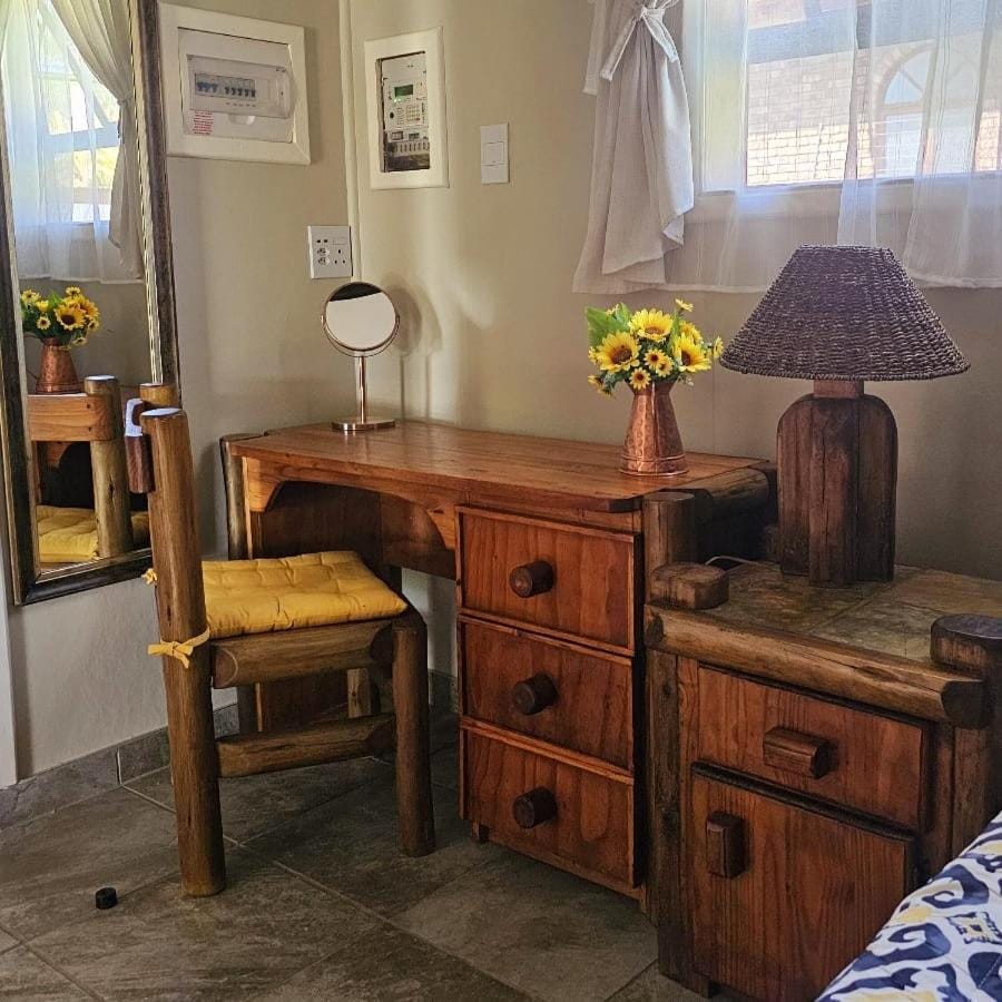Seating area, Bedroom