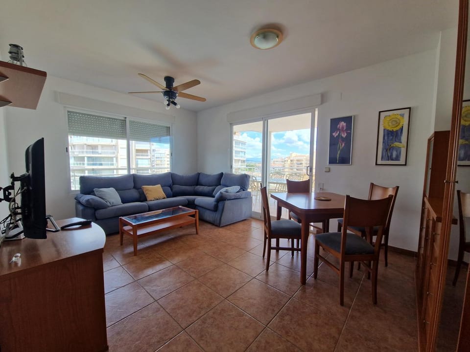 TV and multimedia, Living room, Dining area