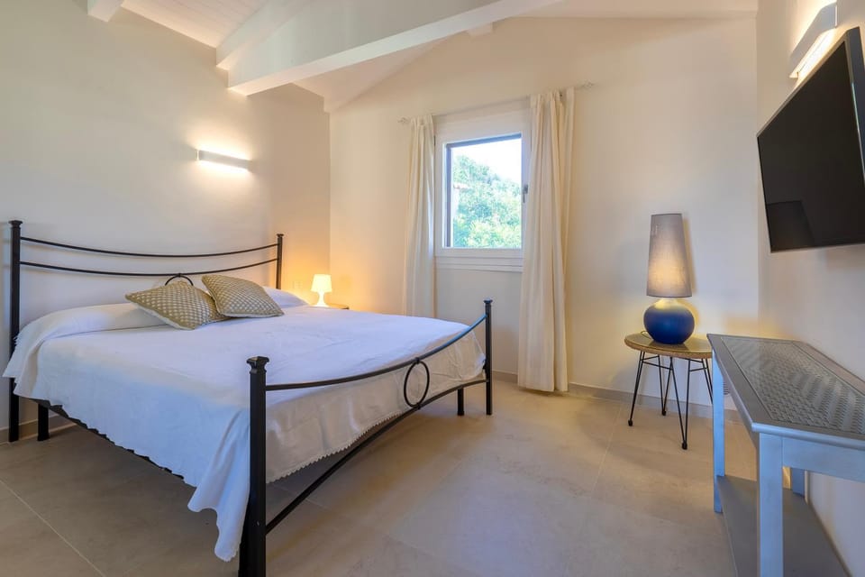 Property building, Living room, Bedroom