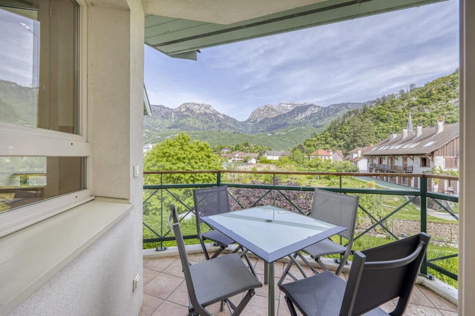 Roseaux du chateau Apartment in Talloires