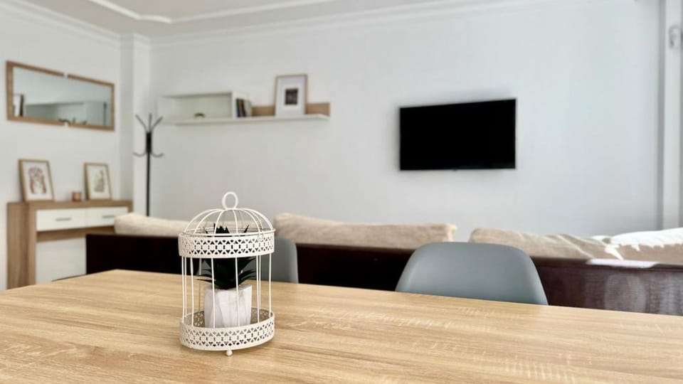 TV and multimedia, Dining area