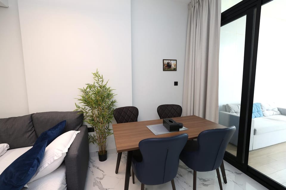 Bed, Living room, Dining area