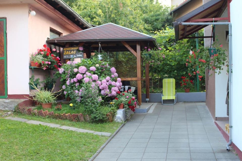 Inner courtyard view