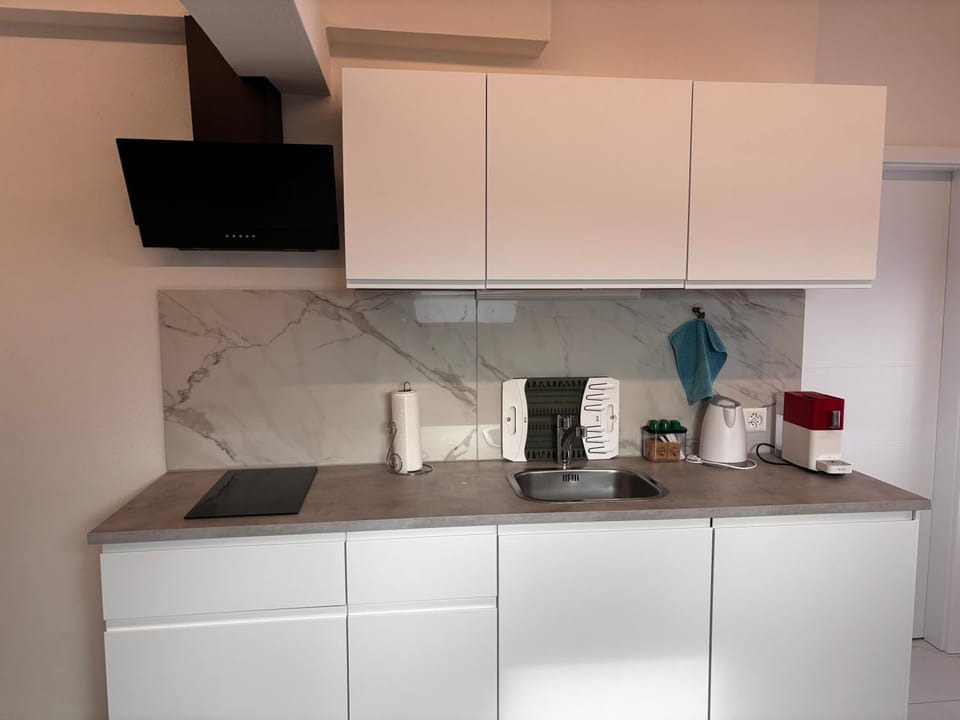 Studio Léo Apartment in Neuchâtel, Switzerland