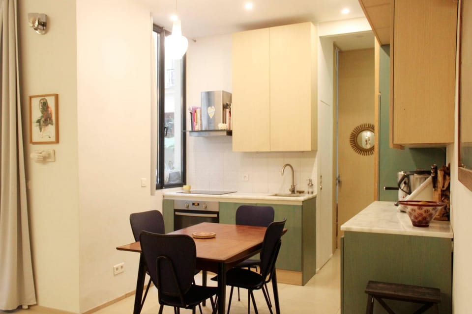 Haven of peace with private terrace Apartment in Paris