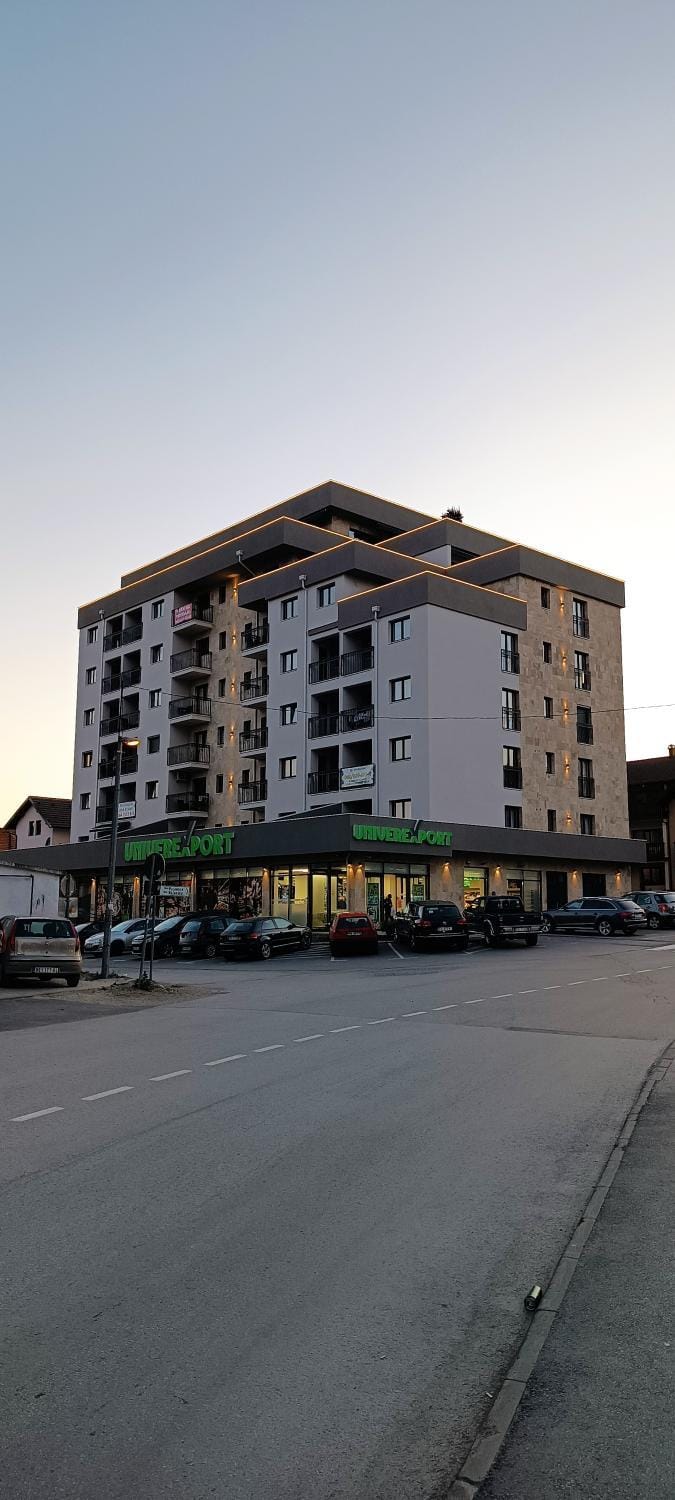 Property building, Facade/entrance, Location, Parking