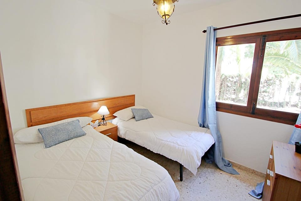 Oscar - villa with large pool and sea views in Benissa Villa in Calp