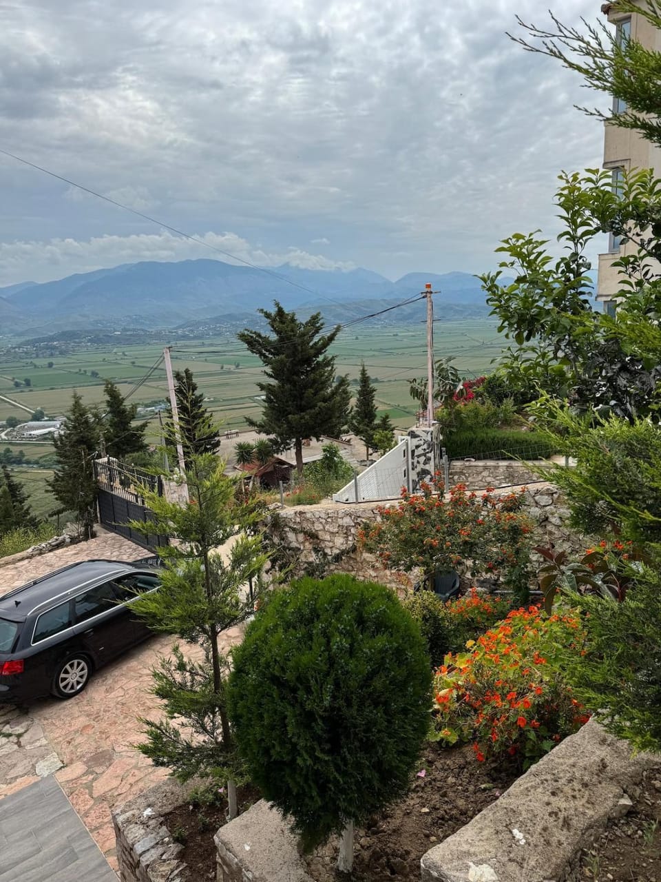 Garden view, Parking