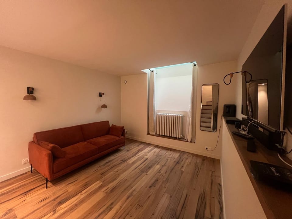 TV and multimedia, Living room, Bedroom