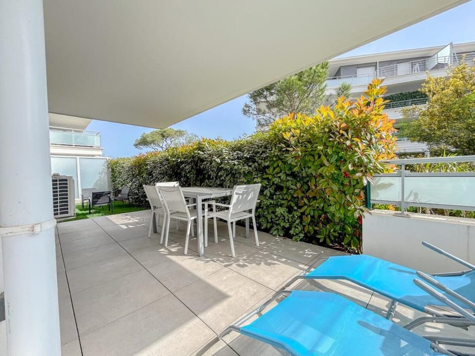 T3 lumineux avec jardin, parking et piscine Apartment in Roquebrune-sur-Argens
