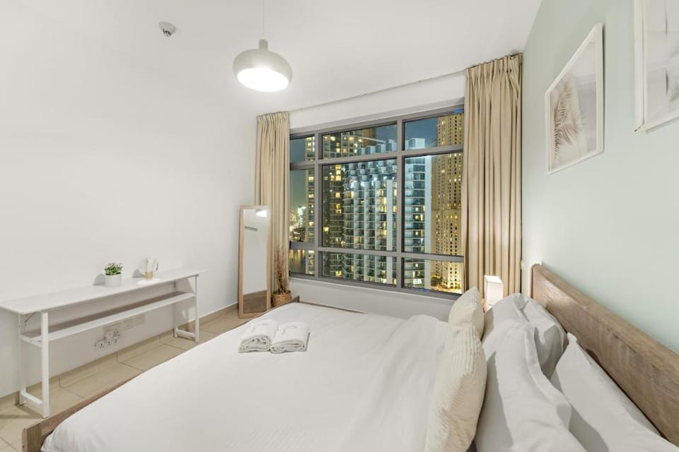 FIRST CLASS 2BR Elegant Urban Retreat Apartment in Dubai