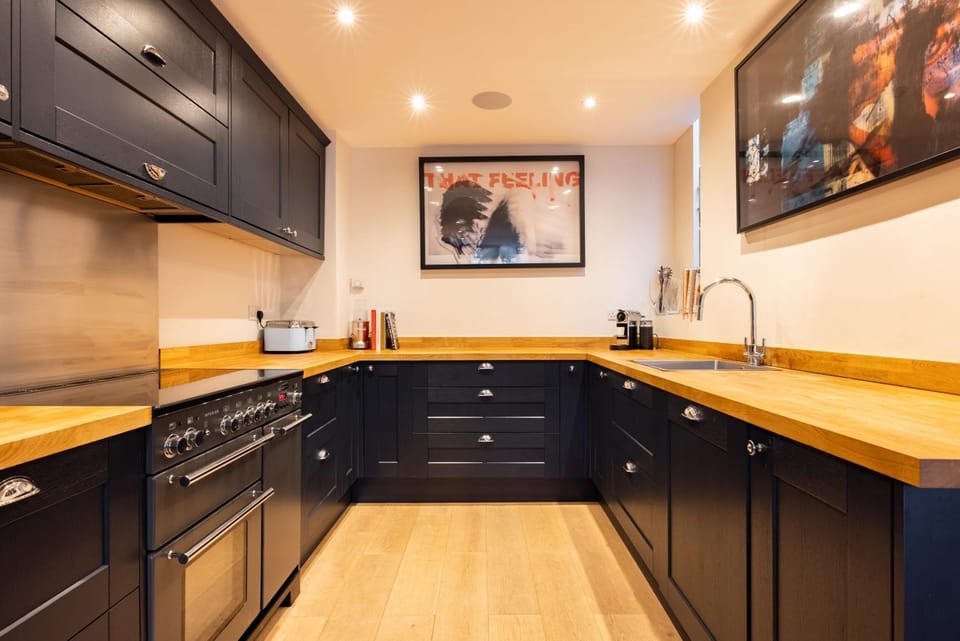 Portobello Mews House in Notting Hill House in City of Westminster