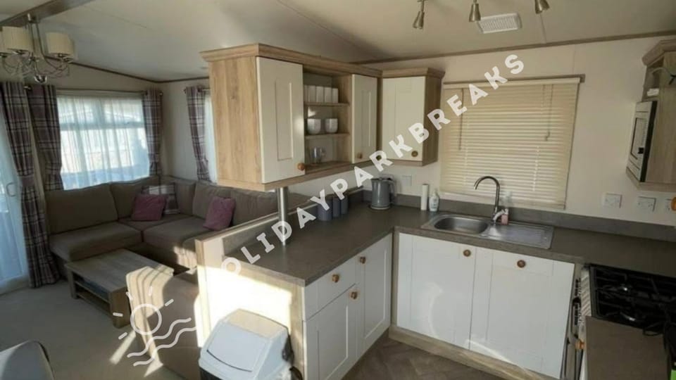 Sunny Nook - Well Presented 3 bedroom home, Seal Bay House in Selsey
