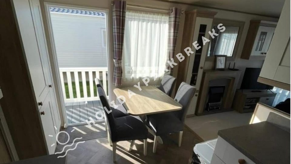 Sunny Nook - Well Presented 3 bedroom home, Seal Bay House in Selsey