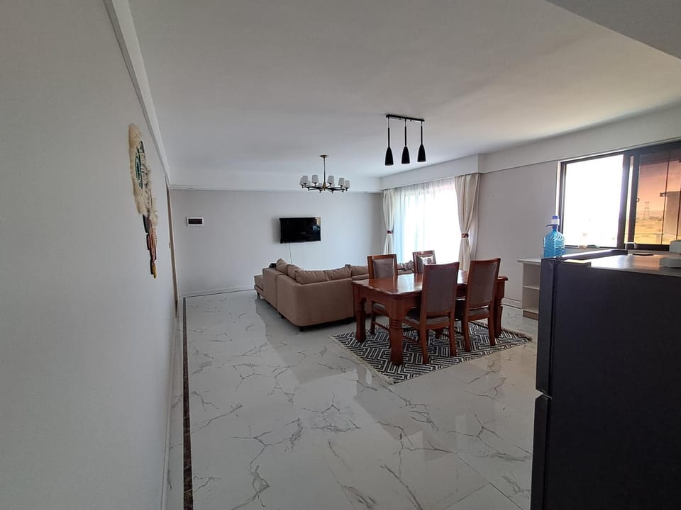 Jambo Family friendly Staycations - Near Airport -Train- National park views Apartment in Nairobi