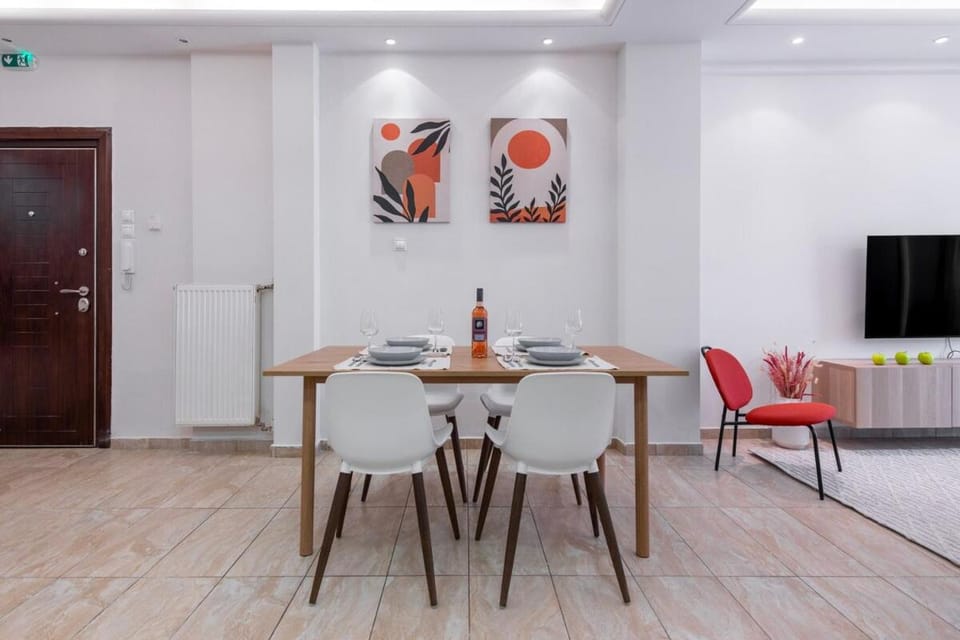 Stylish 2BDR Exarchia Apt with Balcony and Workspace Apartment in Athens