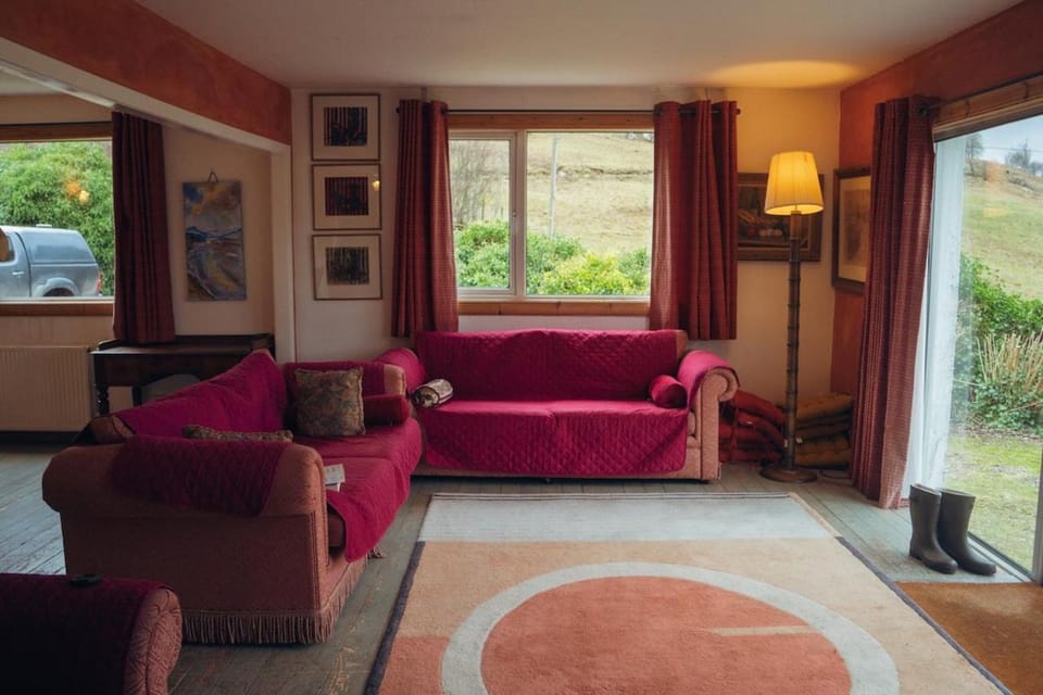 Ardtalnaig House, Loch Tay House in Scotland