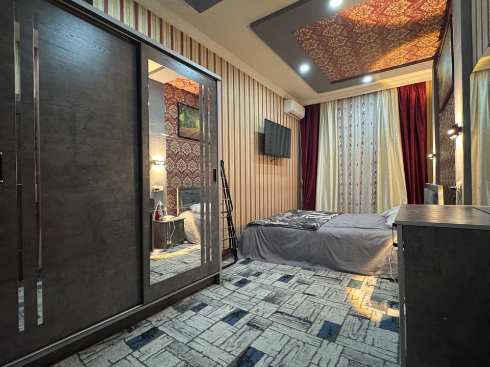 Bedroom, wardrobe