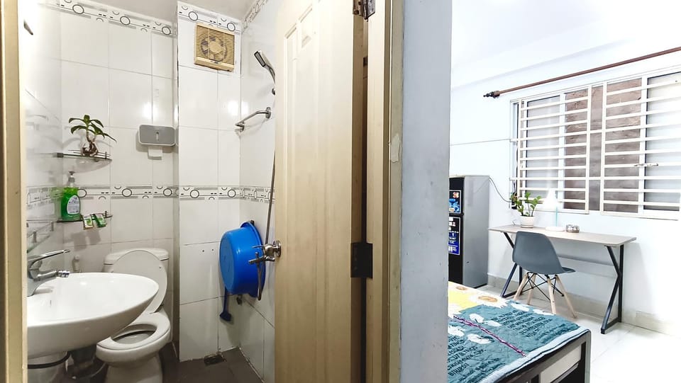 Shower, Toilet, bidet