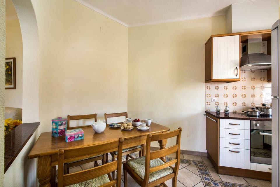 Rebela GF by Algarve Villa Holidays Apartment in Guia