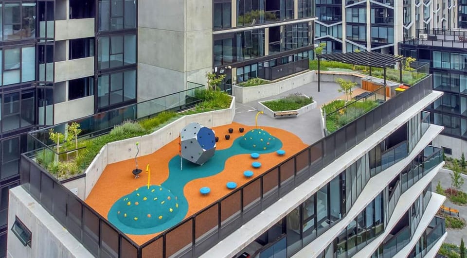 2BR-2BR-1Car-Sleeps 6 CBD Pool Apartment in Canberra