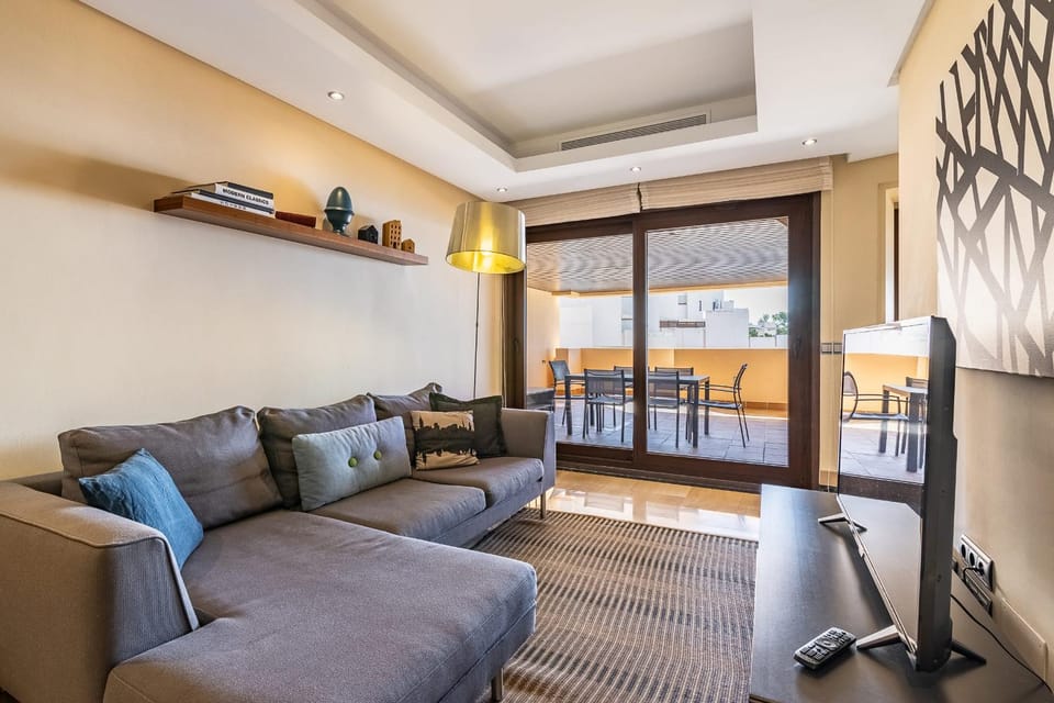 TV and multimedia, Living room, Seating area