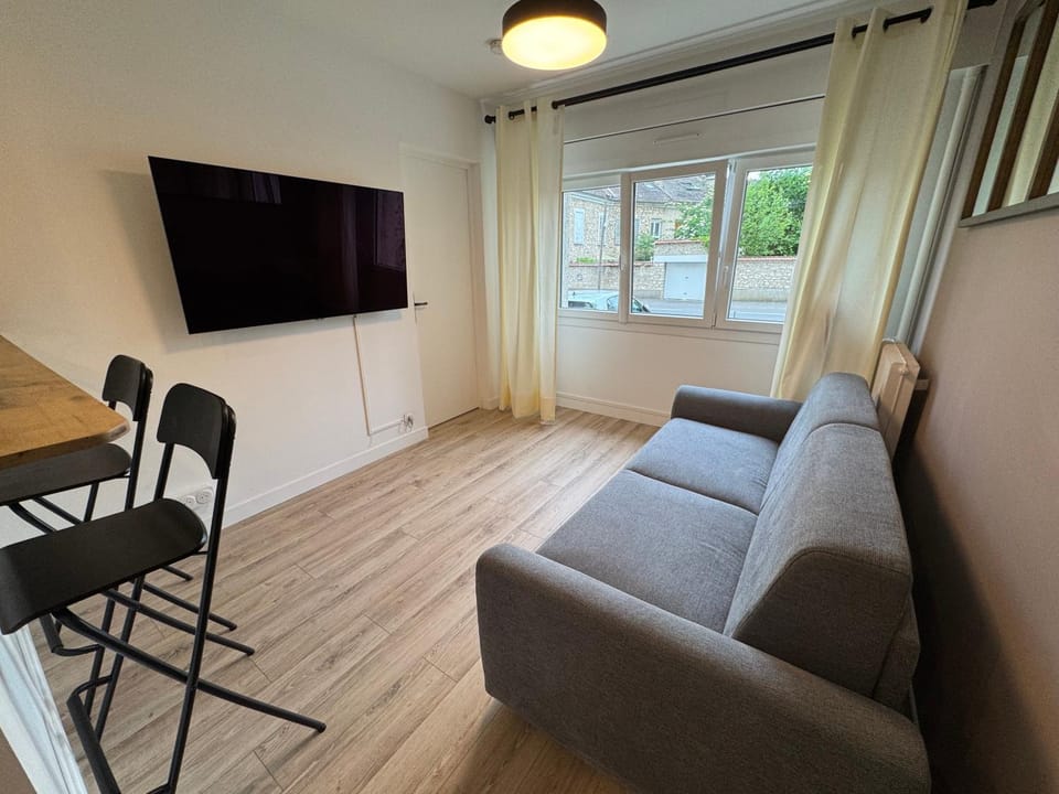 Communal lounge/ TV room, TV and multimedia, Living room, Seating area
