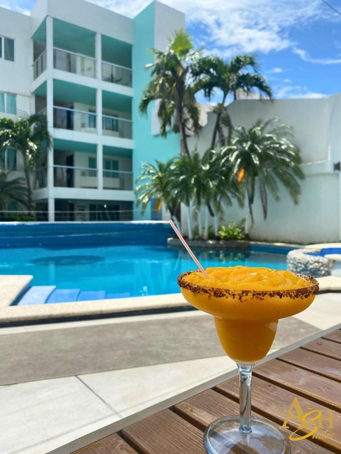 Swimming pool, Drinks