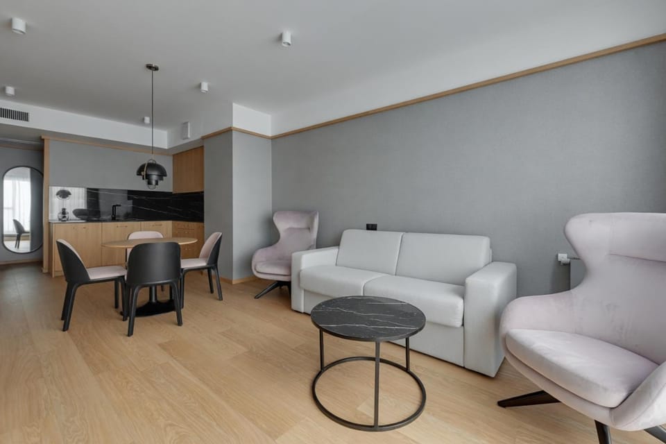 Bed, Kitchen or kitchenette, Living room, Photo of the whole room, Seating area, Dining area
