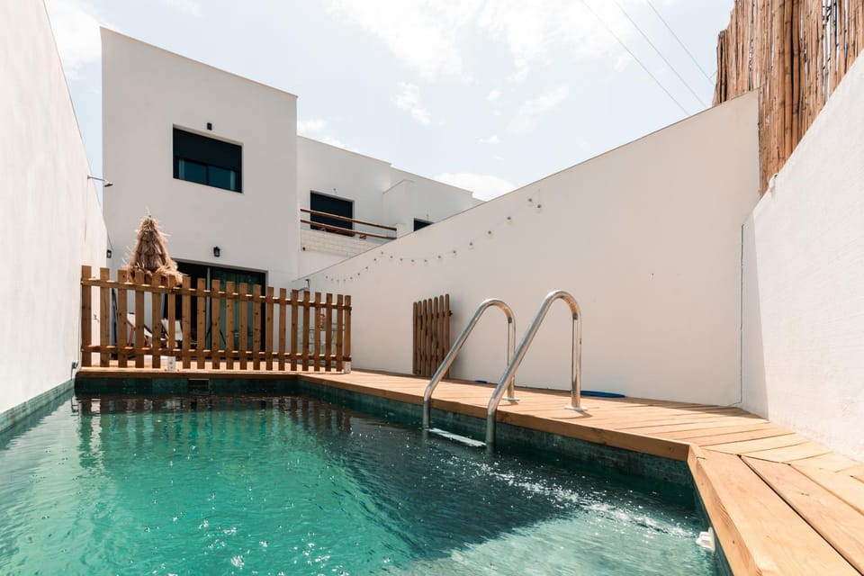 Patio, Balcony/Terrace, Pool view, Swimming pool, sunbed