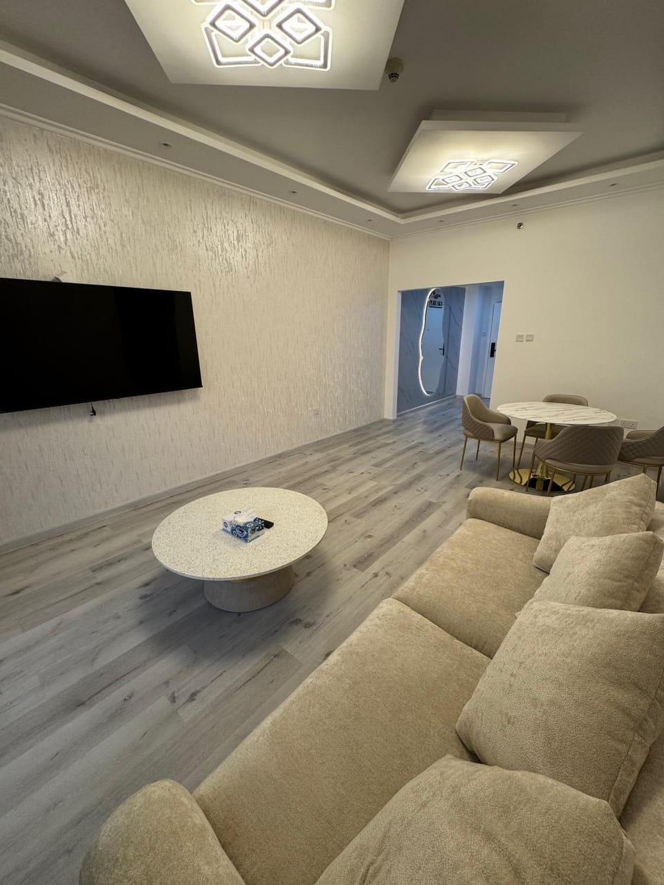 TV and multimedia, Living room, Seating area