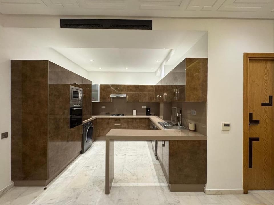 Luxury Retreat 2Bdr Appartment In Prime Marrakech Apartment in Marrakesh