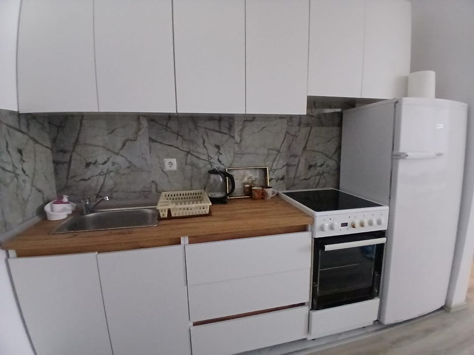 Affordable and Fully Furnished Apartment Fushë Kosovë, Ground Floor Apartment in Europe