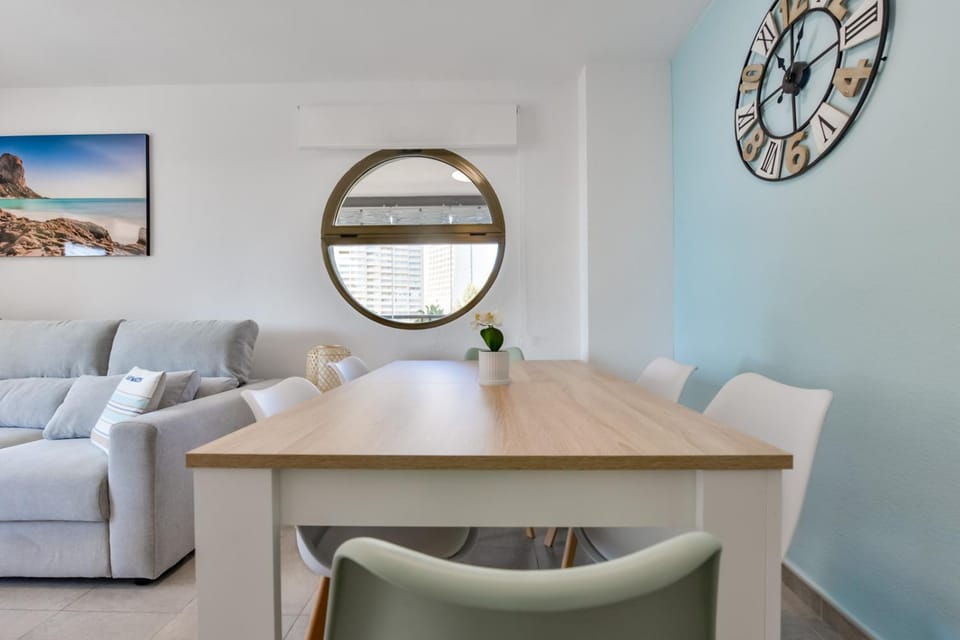 Communal lounge/ TV room, Living room, Dining area