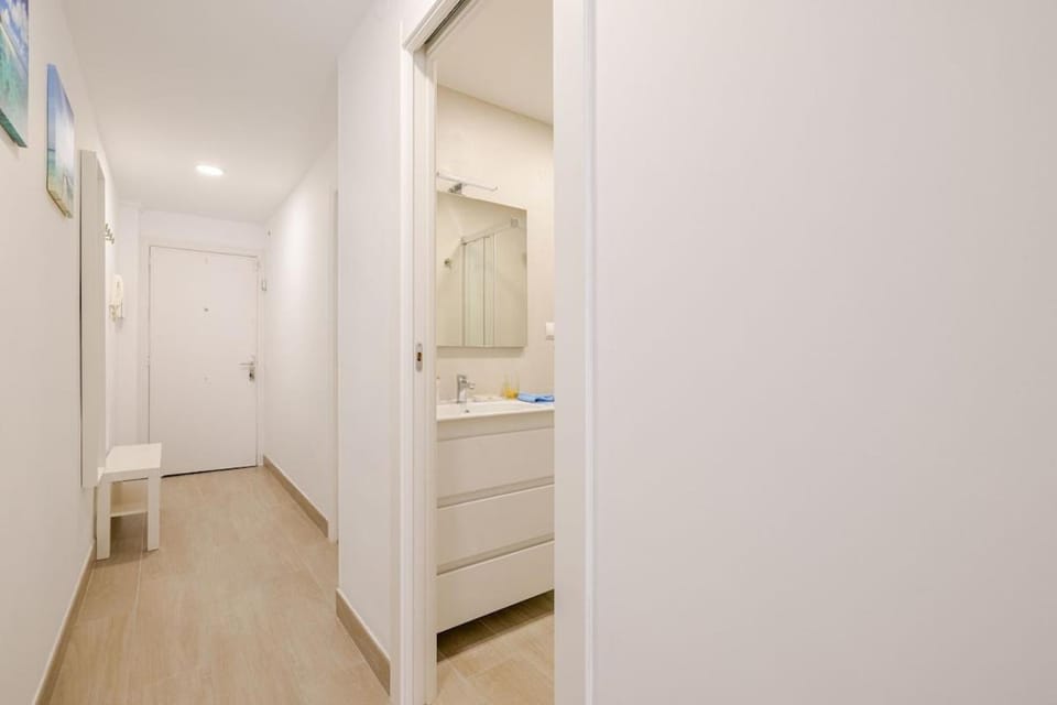 Morning Coffee by the Sea 1 BR Between Capellans and Llevant Beaches Apartment in Salou