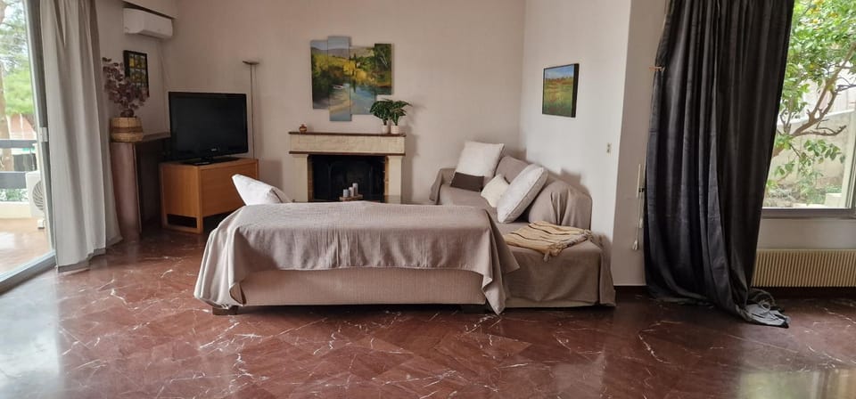 Spacious Apt for 3 at Beautiful Panorama Voula Apartment in Decentralized Administration of Attica