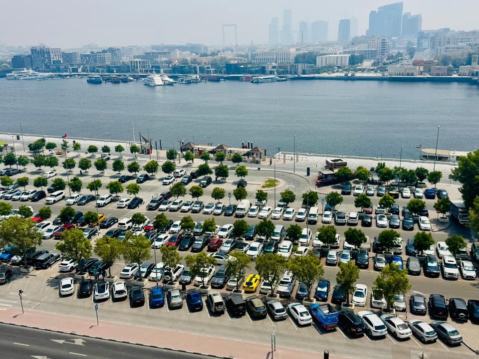 Day, City view, Sea view, Location, Parking