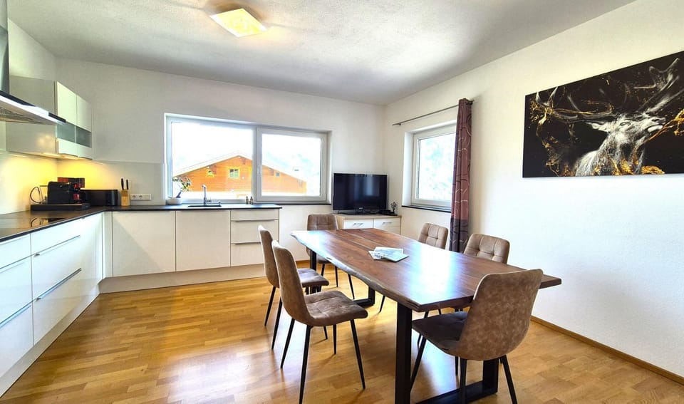 TV and multimedia, Dining area, kitchen