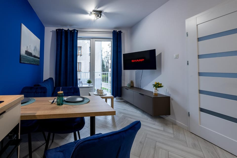 TV and multimedia, Living room, Dining area